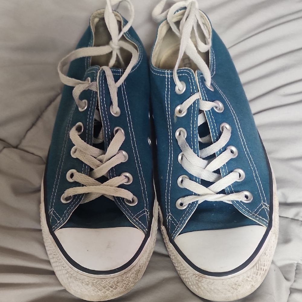 Converse Blue and White Classic Sneakers with Rubber Toe Caps